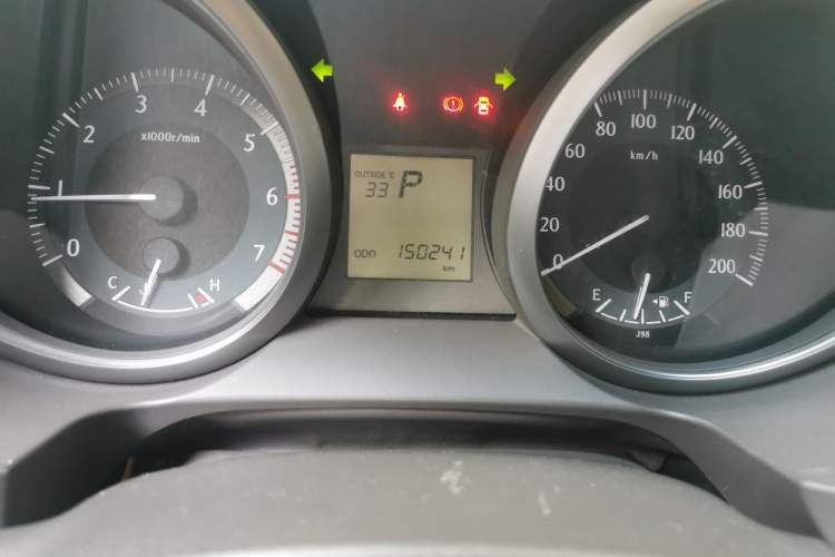 Used Toyota Prado 2013 2.7L Automatic Parallel Import Odometer Close Up