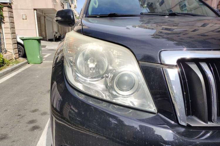 Used Toyota Prado  Right Front Headlight