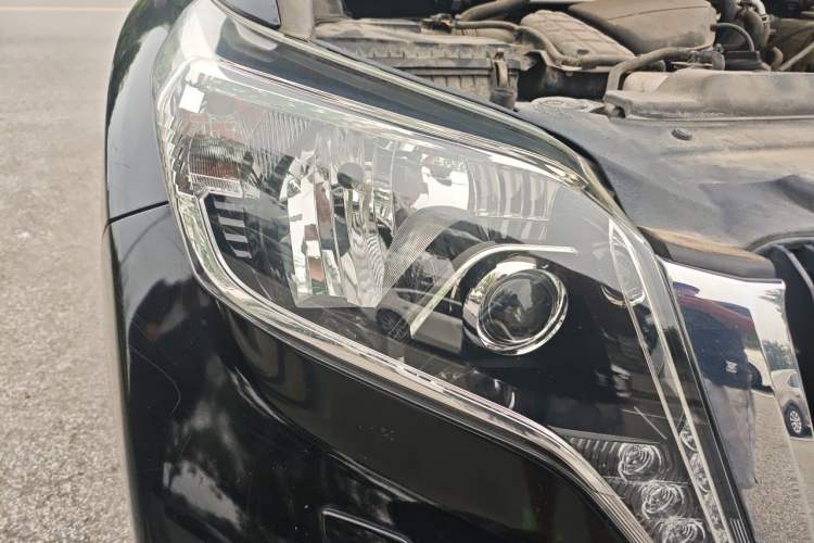 Used Toyota Prado 2013 2.7L Manual Parallel Import Right Front Headlight