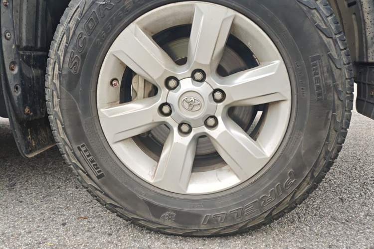 Used Toyota Prado 2013 2.7L Manual Parallel Import Right Front Wheel Hub