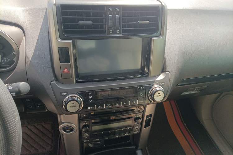 Used Toyota Prado  Audio And AC Panel