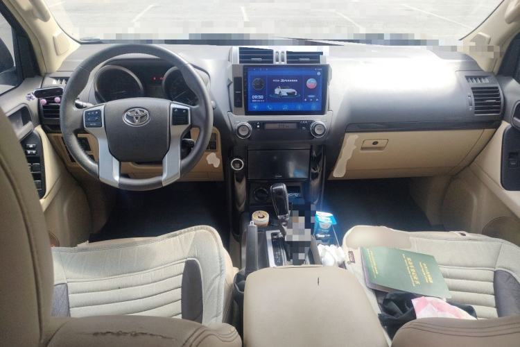 Used Toyota Prado 2013 2.7L Automatic Parallel Import Center Console