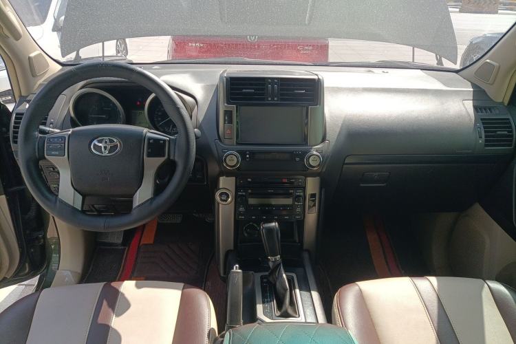 Used Toyota Prado  Center Console