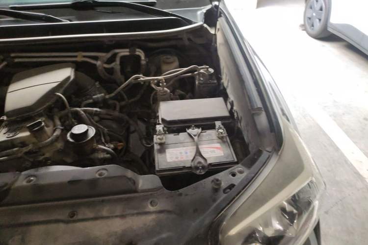 Used Toyota Prado 2013 2.7L Automatic Middle East Version Engine Bay Left