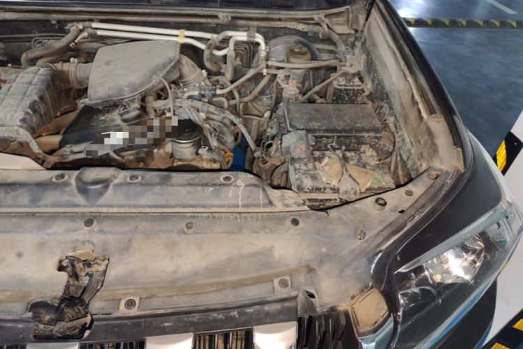 Used Toyota Prado 2013 2.7L Automatic Low-Power Version Middle East Edition Engine Bay Left