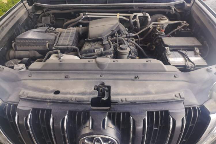 Used Toyota Prado 2013 2.7L Automatic Parallel Import Engine Bay