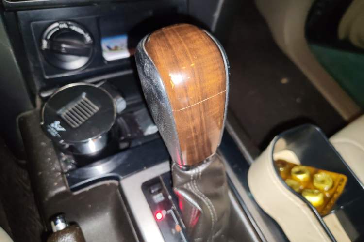 Used Toyota Prado 2013 2.7L Automatic Parallel Import Gear Lever