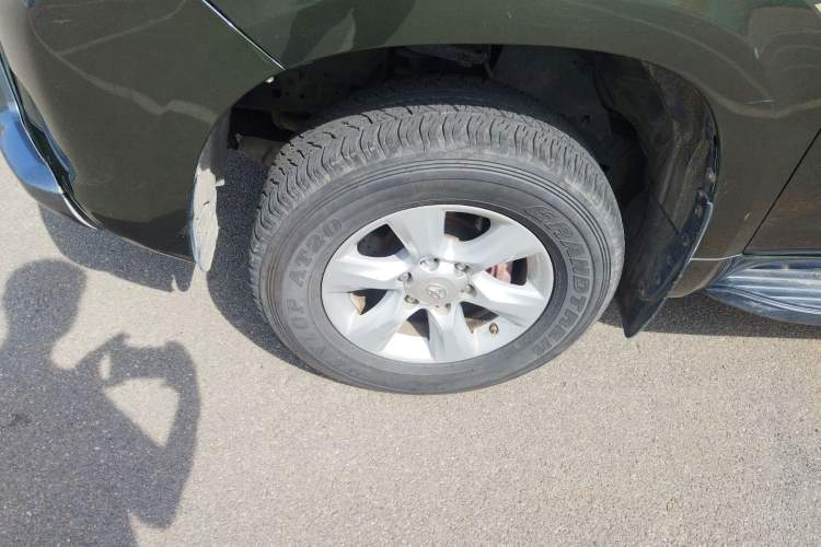 Used Toyota Prado 2013 2.7L Automatic Parallel Import Left Front Wheel Hub