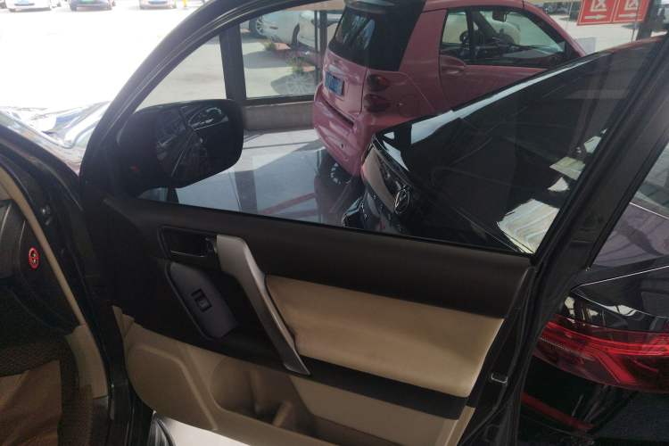 Used Toyota Prado 2013 2.7L Automatic Parallel Import Right Front Door Interior
