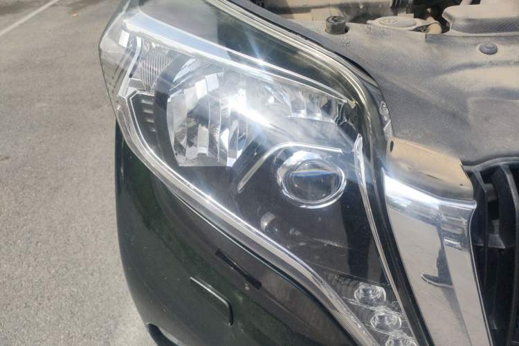 Used Toyota Prado 2013 2.7L Automatic Parallel Import Right Front Headlight