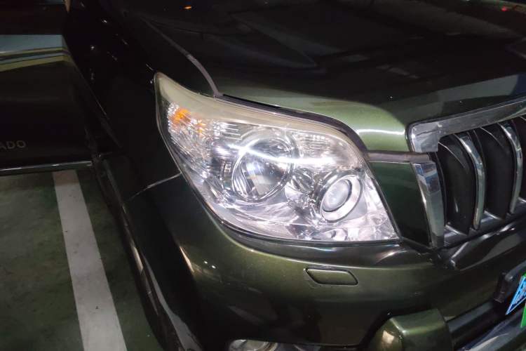 Used Toyota Prado 2013 2.7L Automatic Parallel Import Right Front Headlight