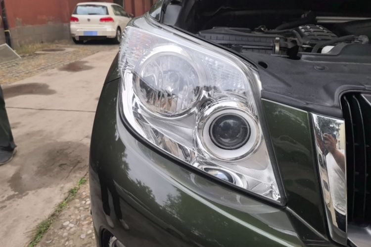 Used Toyota Prado  Right Front Headlight