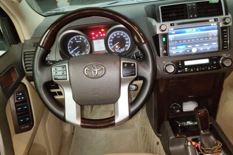 Used Toyota Prado 2013 2.7L Automatic Middle East Version Steering Wheel