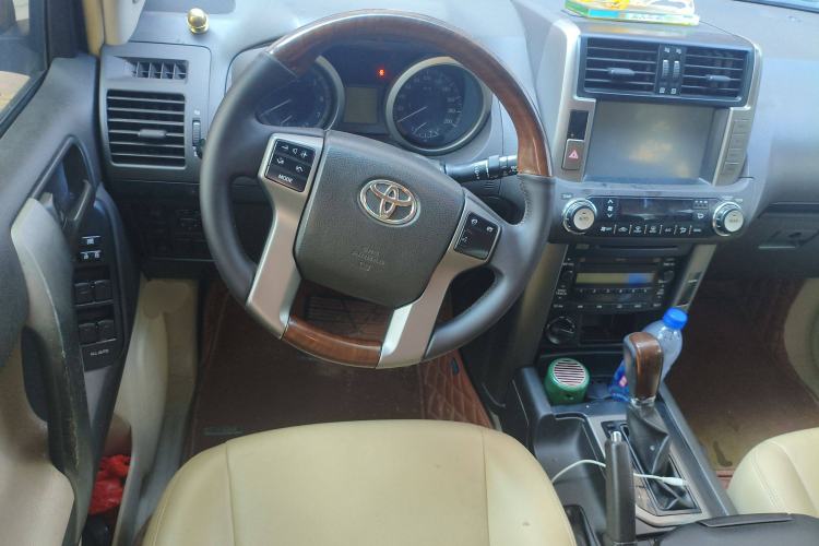 Used Toyota Prado 2013 2.7L Automatic Parallel Import Steering Wheel