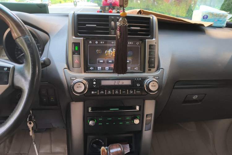 Used Toyota Prado  Audio And AC Panel