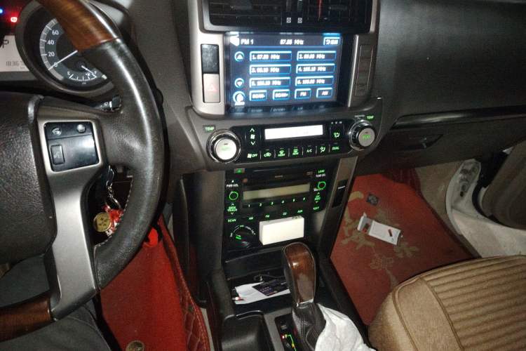 Used Toyota Prado 2013 2.7L Automatic Middle East Version Audio And AC Panel
