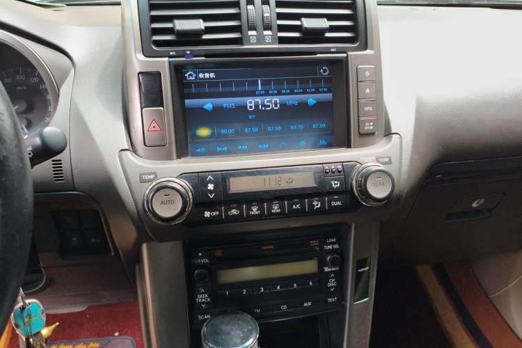 Used Toyota Prado  Audio And AC Panel