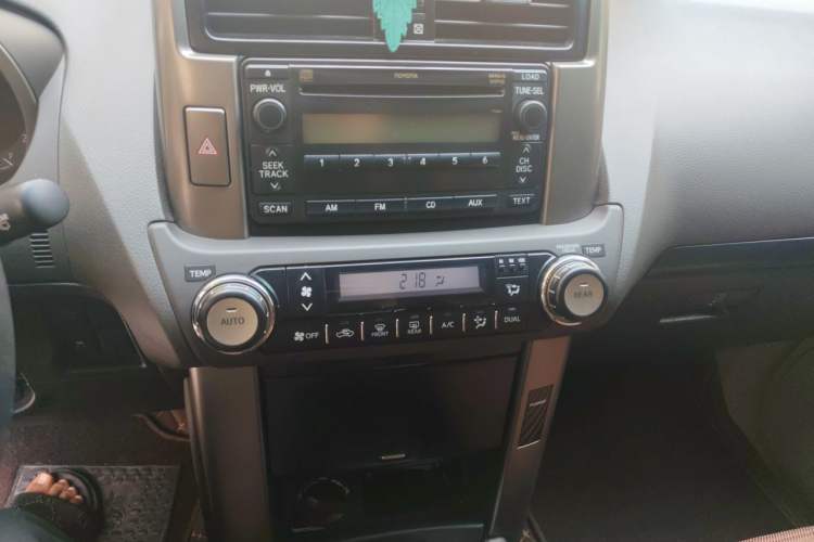 Used Toyota Prado  Audio And AC Panel