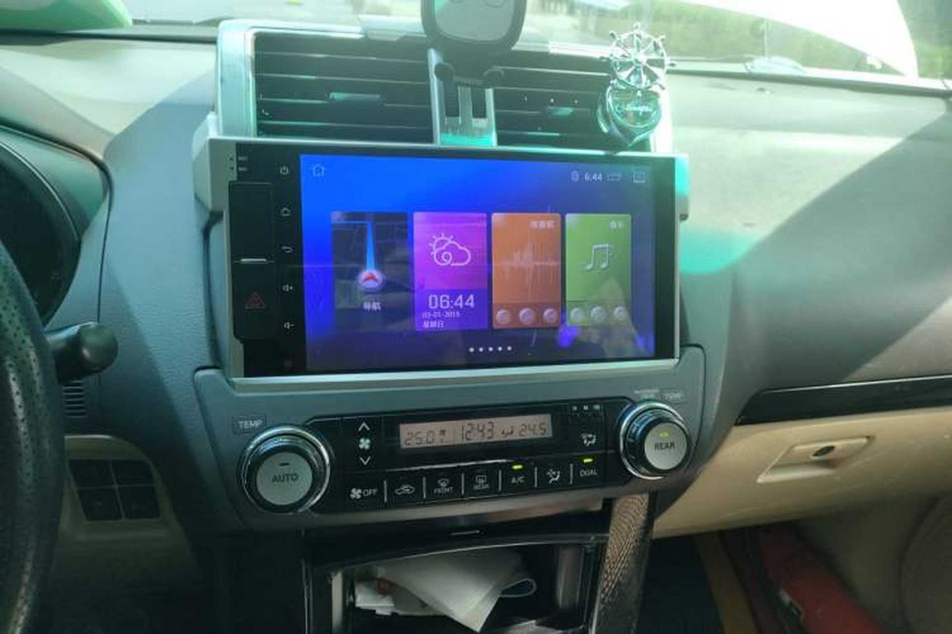 Used Toyota Prado  Audio And AC Panel