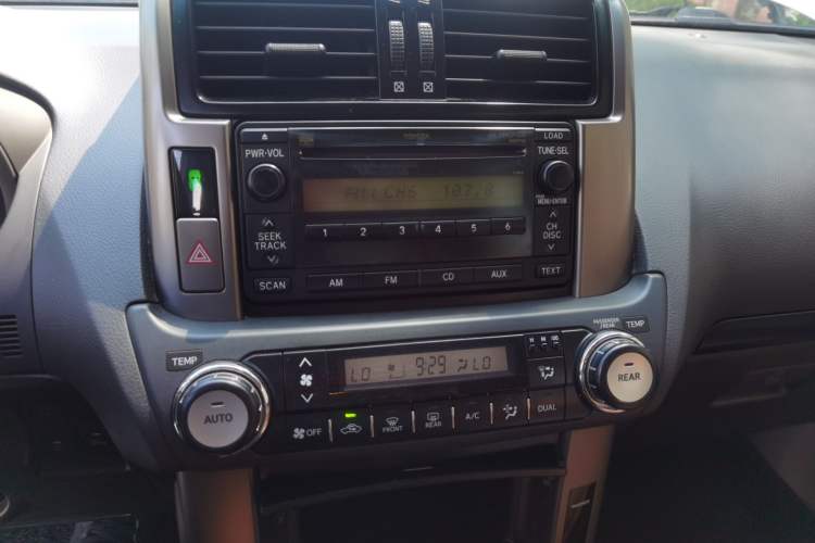 Used Toyota Prado 2013 2.7L Automatic Middle East Version Audio And AC Panel