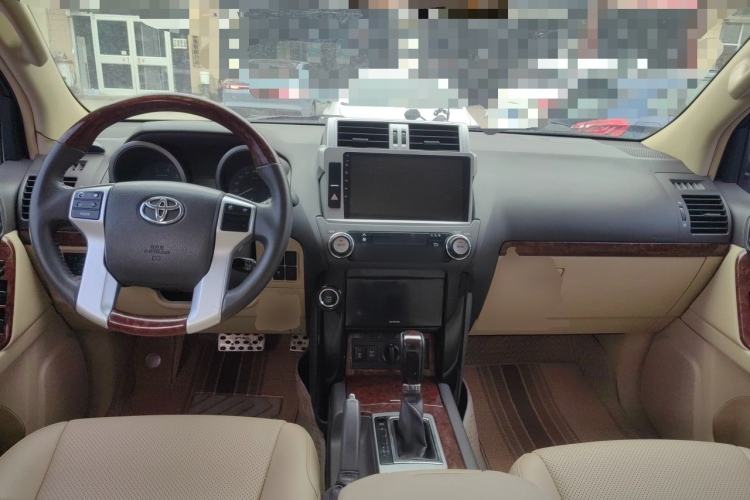 Used Toyota Prado  Center Console