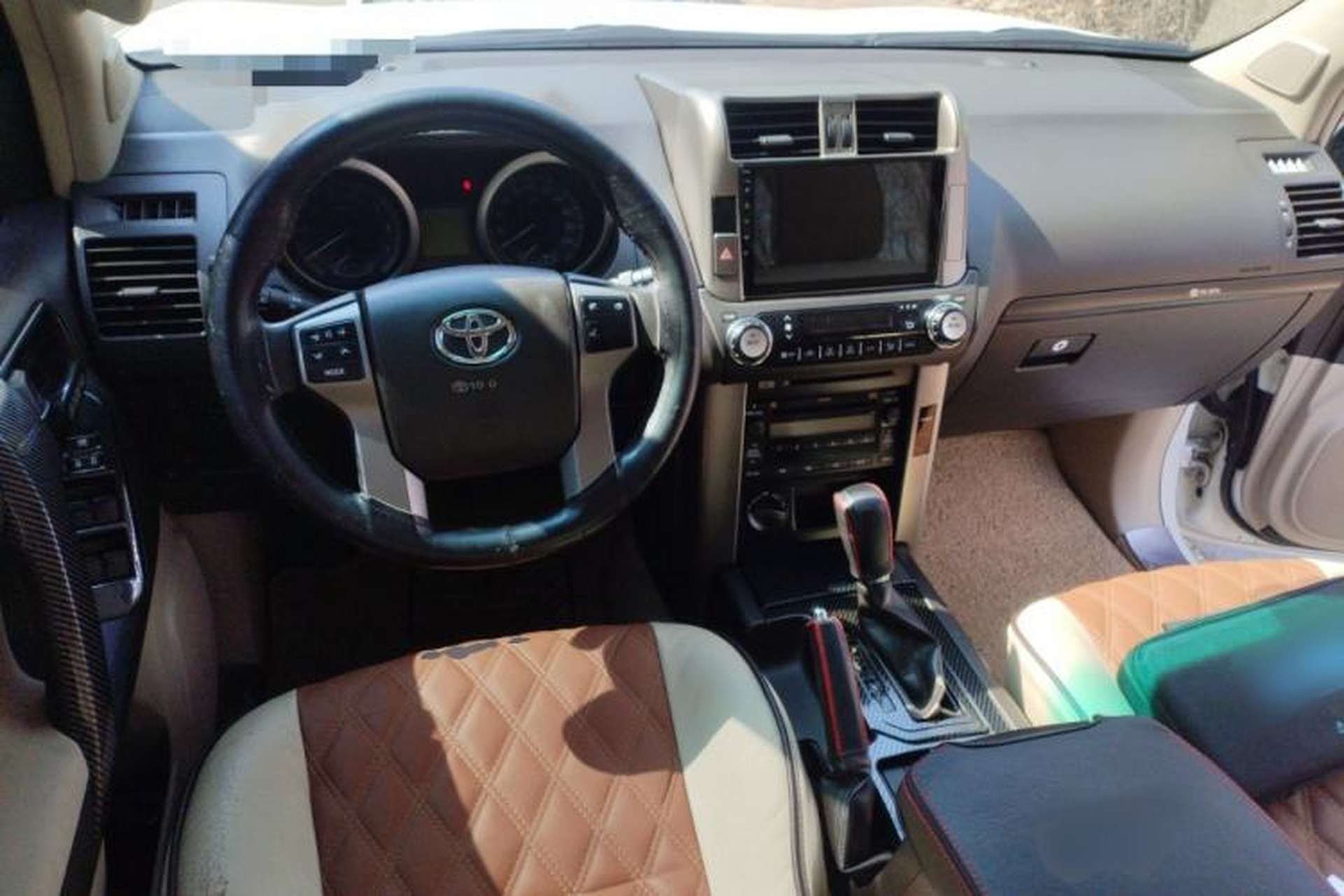 Used Toyota Prado  Center Console