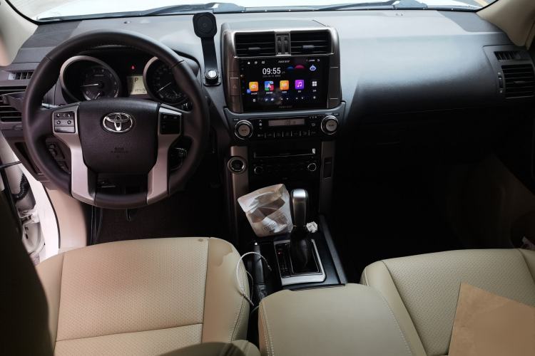 Used Toyota Prado  Center Console