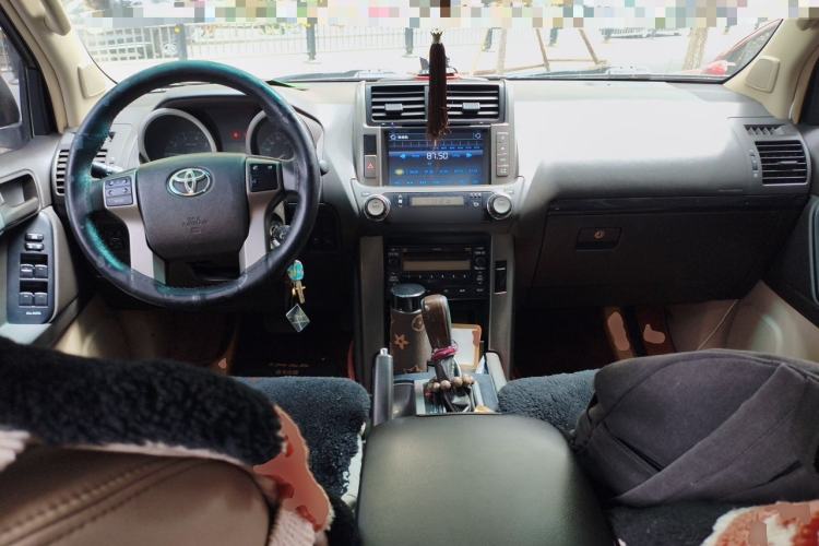 Used Toyota Prado  Center Console