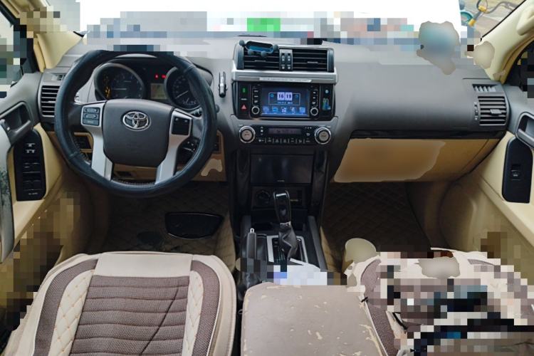 Used Toyota Prado 2013 2.7L Automatic Middle East Version Center Console