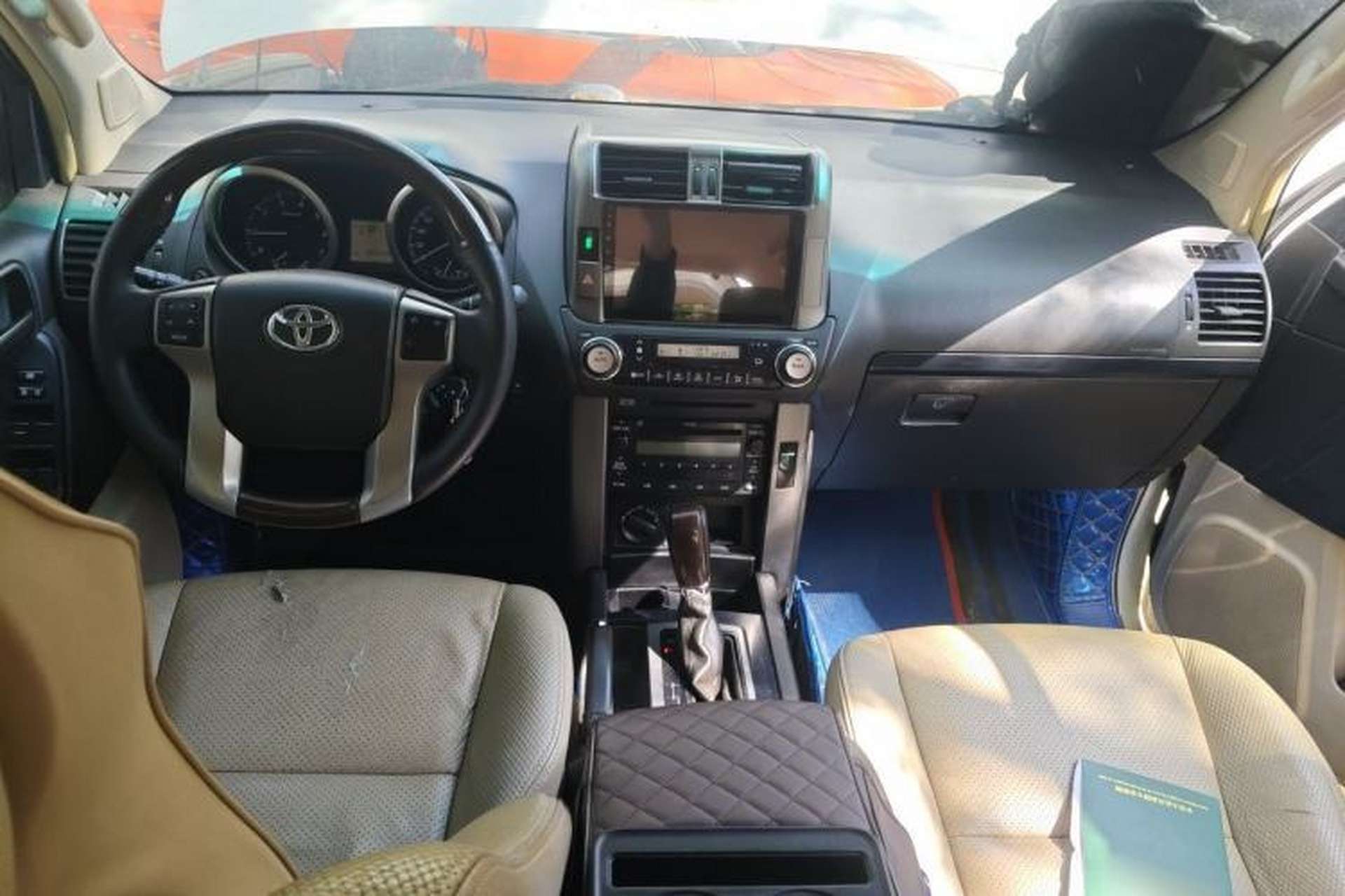 Used Toyota Prado 2013 2.7L Automatic Parallel Import Center Console