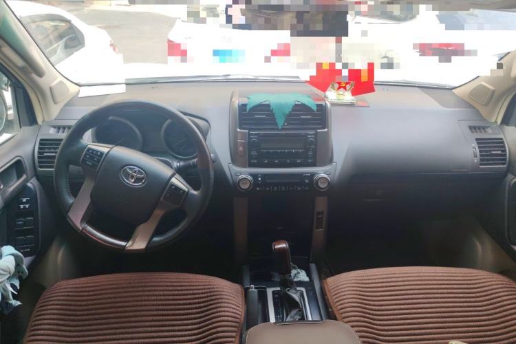 Used Toyota Prado  Center Console