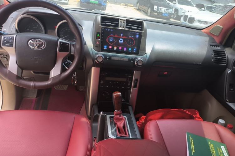 Used Toyota Prado  Center Console