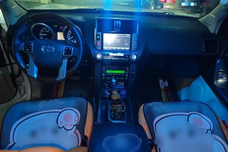 Used Toyota Prado  Center Console