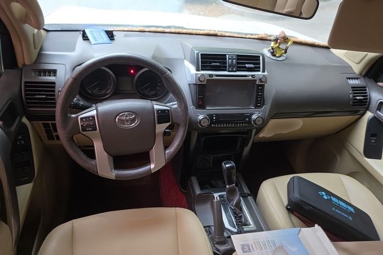 Used Toyota Prado  Center Console