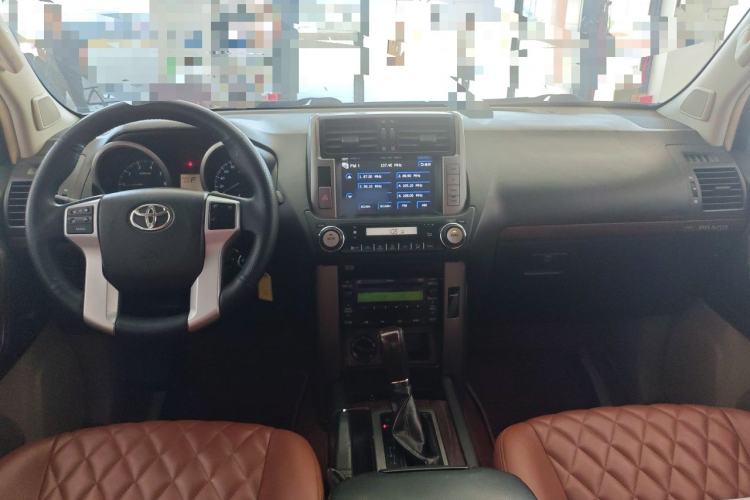 Used Toyota Prado  Center Console