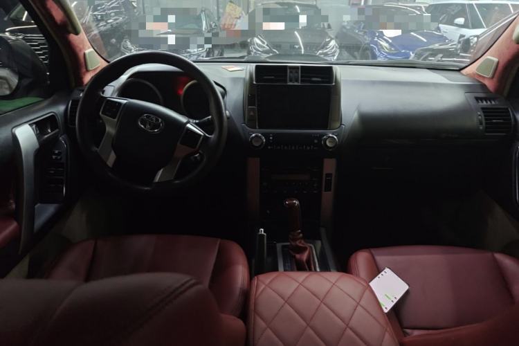 Used Toyota Prado  Center Console