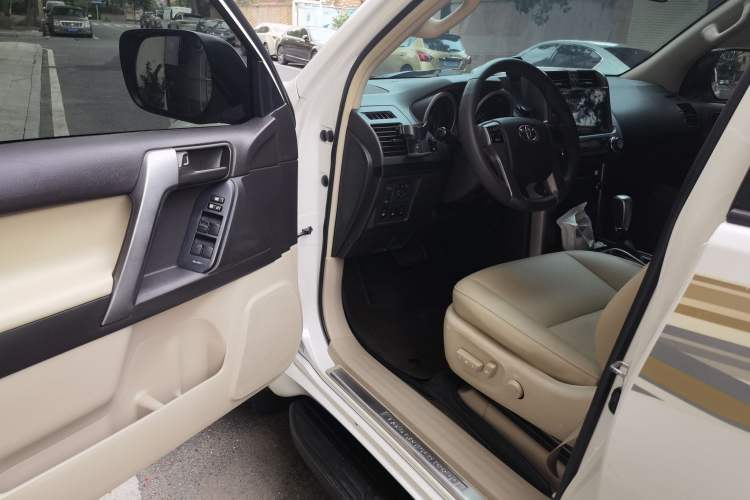 Used Toyota Prado  Driver Seat