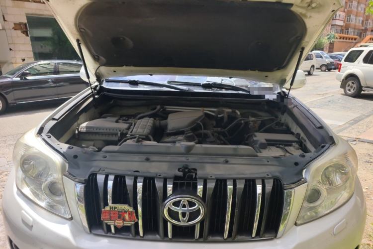 Used Toyota Prado  Engine Bay