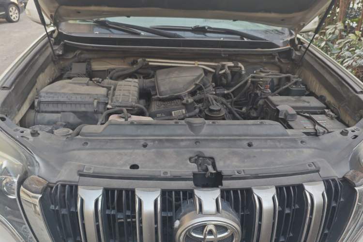 Used Toyota Prado 2013 2.7L Automatic Parallel Import Engine Bay