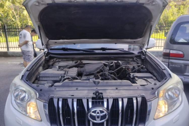 Used Toyota Prado  Engine Bay