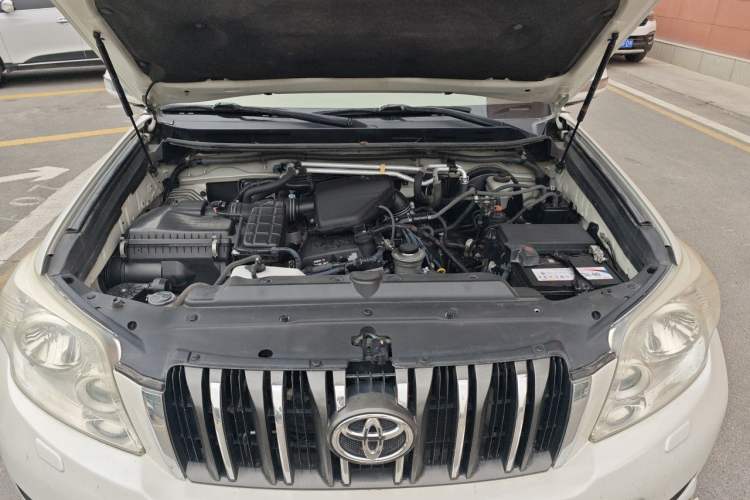 Used Toyota Prado  Engine Bay