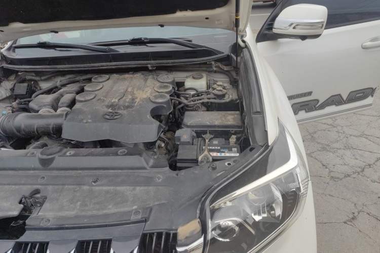 Used Toyota Prado  Engine Bay Left
