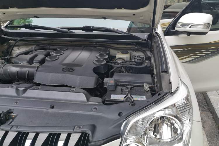 Used Toyota Prado  Engine Bay Left