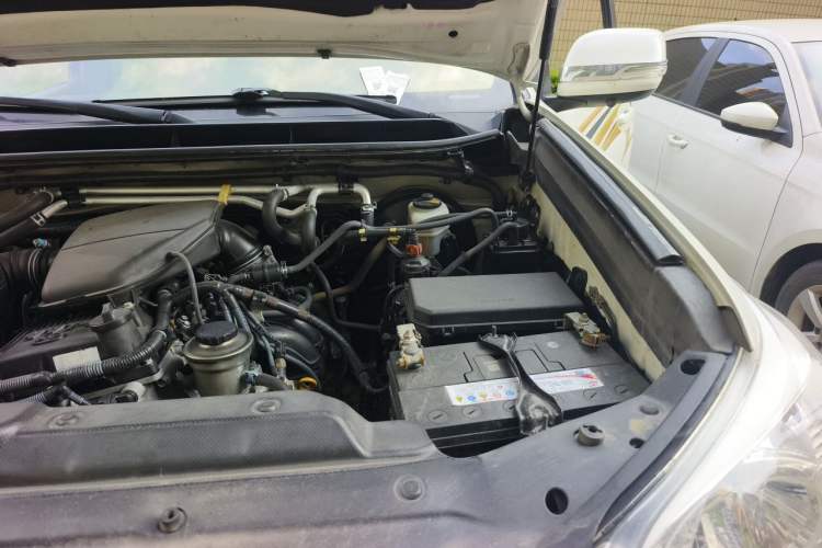 Used Toyota Prado 2013 2.7L Automatic Middle East Version Engine Bay Left