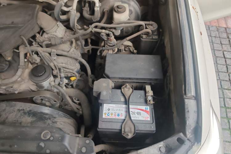Used Toyota Prado 2013 2.7L Automatic Middle East Version Engine Bay Left
