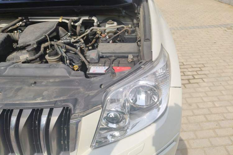 Used Toyota Prado 2013 2.7L Automatic Middle East Version Engine Bay Left