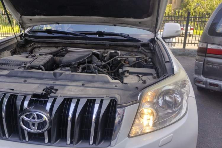 Used Toyota Prado  Engine Bay Left