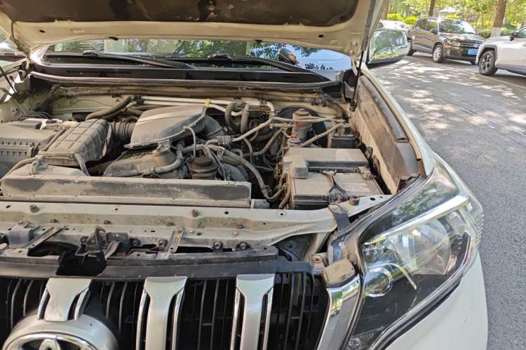 Used Toyota Prado  Engine Bay Left