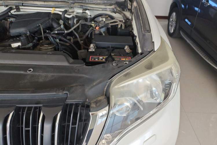 Used Toyota Prado  Engine Bay Left