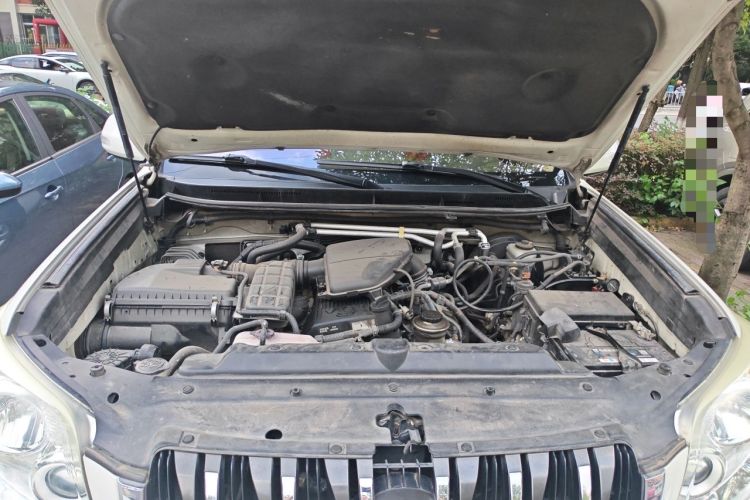 Used Toyota Prado  Engine Bay